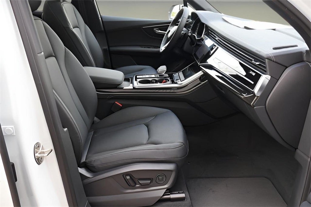 2025 Audi Q7 55 Premium Plus quattro