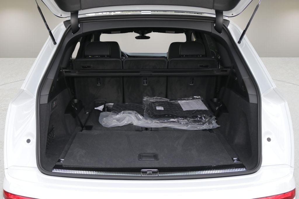 2026 Audi Q7 55 Premium S Line quattro