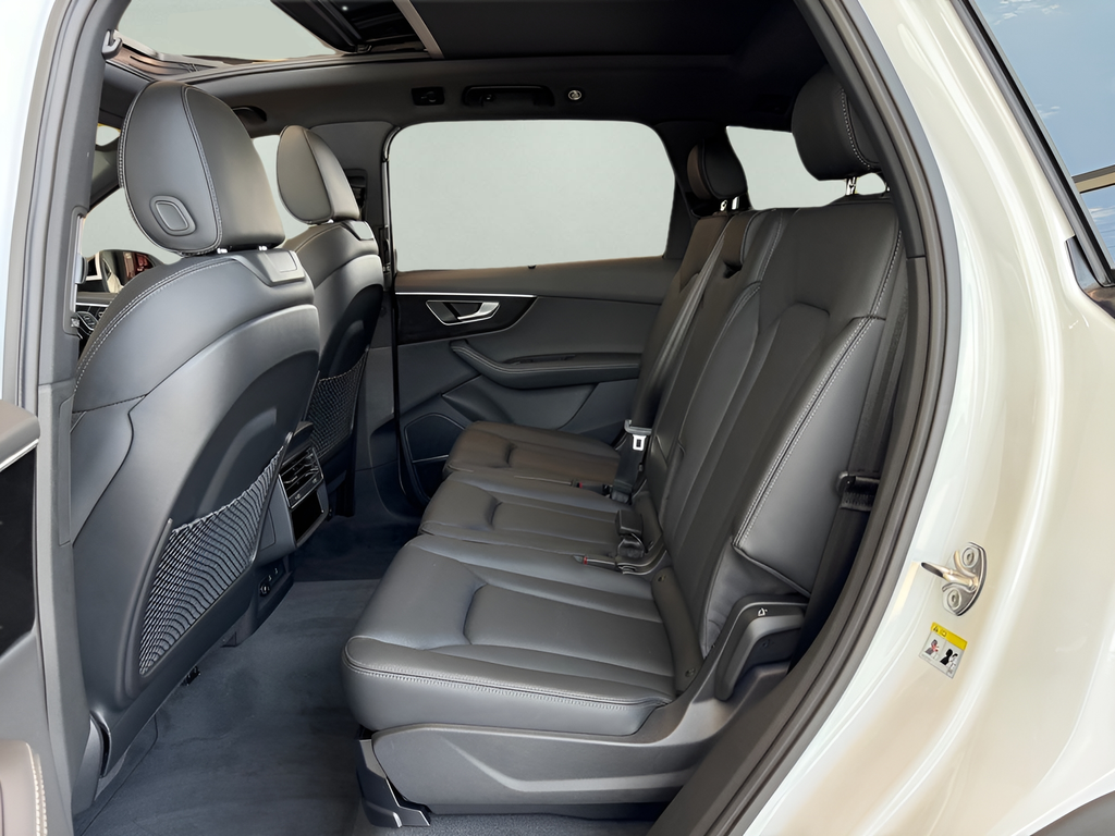 2026 Audi Q7 Base