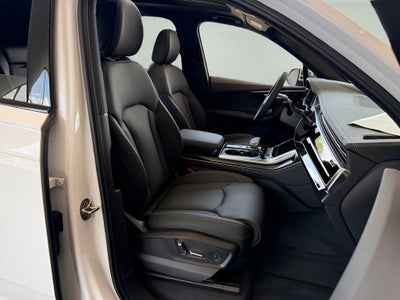 2026 Audi Q7 Base