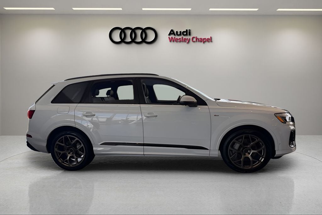 2026 Audi Q7 Base