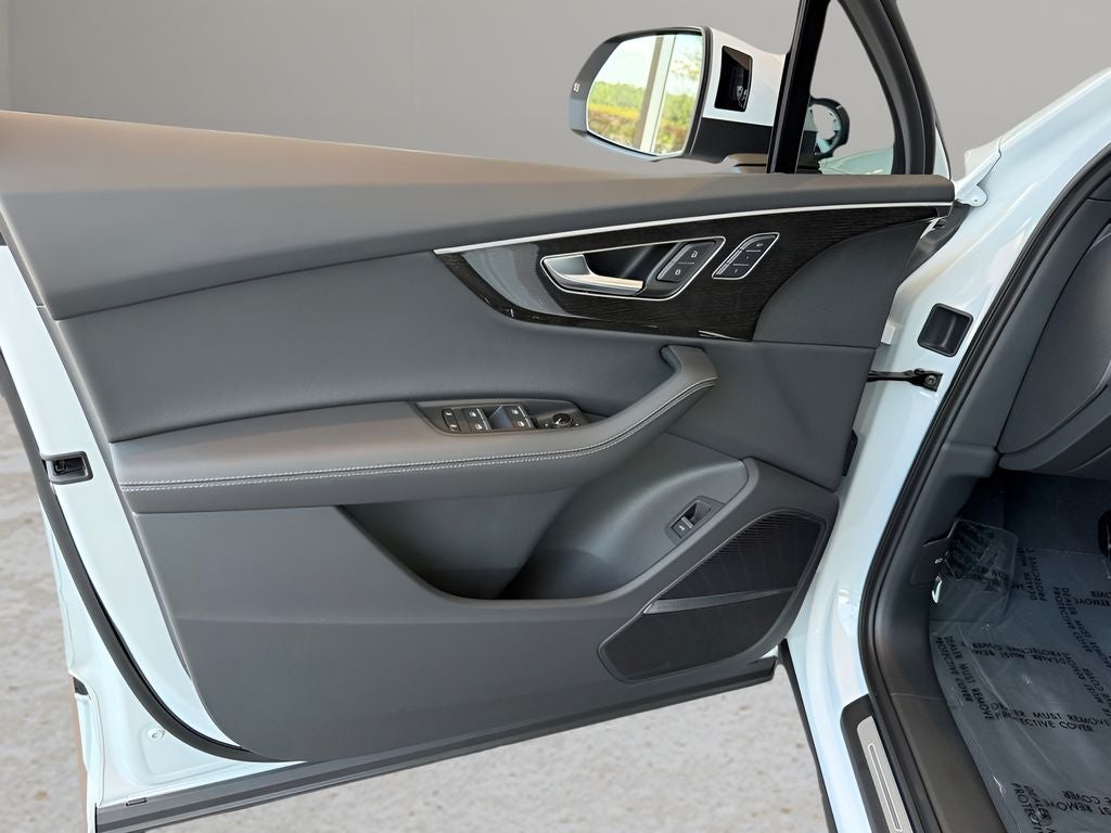 2026 Audi Q7 Base