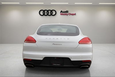 2016 Porsche Panamera 2