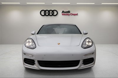 2016 Porsche Panamera 2
