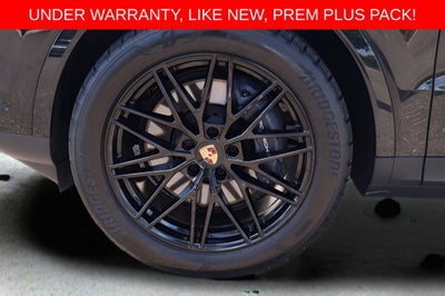 2026 Porsche Cayenne Coupe Base