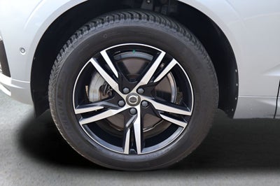 2018 Volvo XC60 Hybrid T8 R-Design