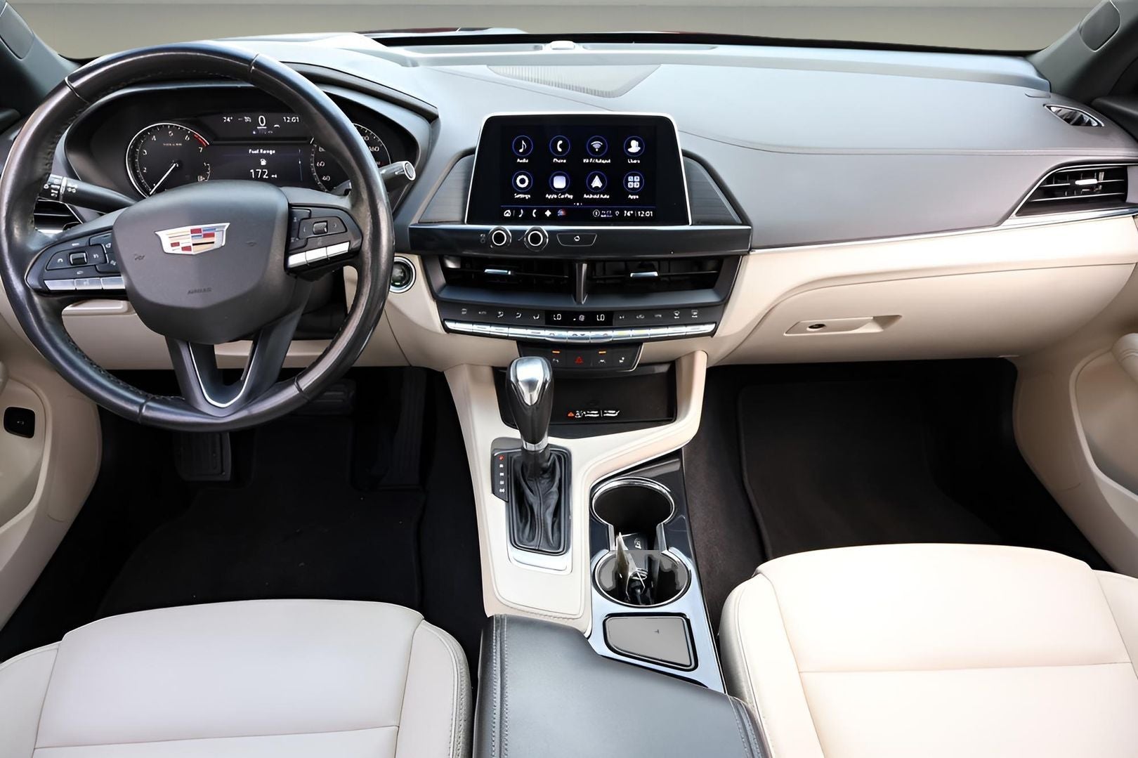 2023 Cadillac CT4 Luxury