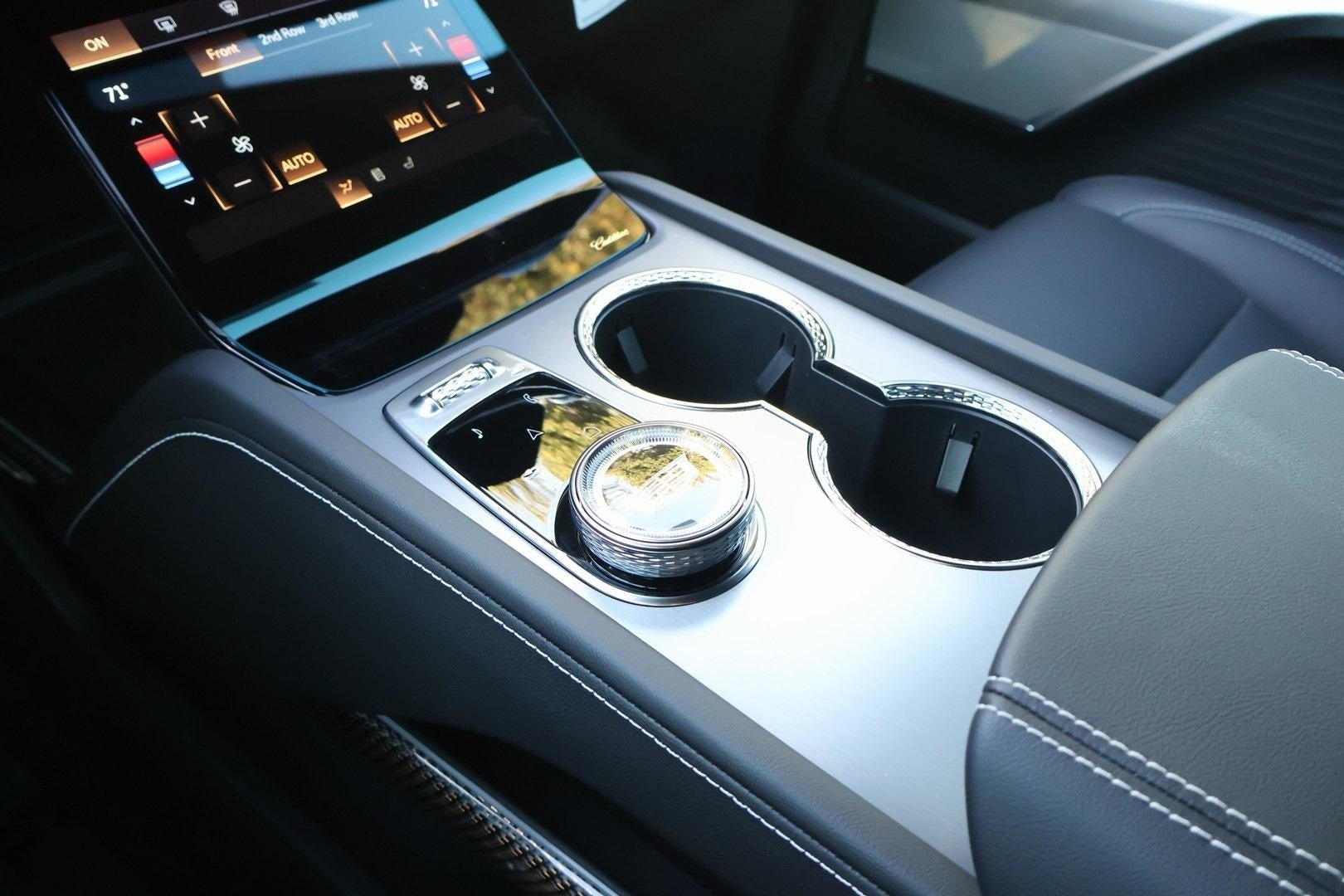 2026 Cadillac VISTIQ Luxury