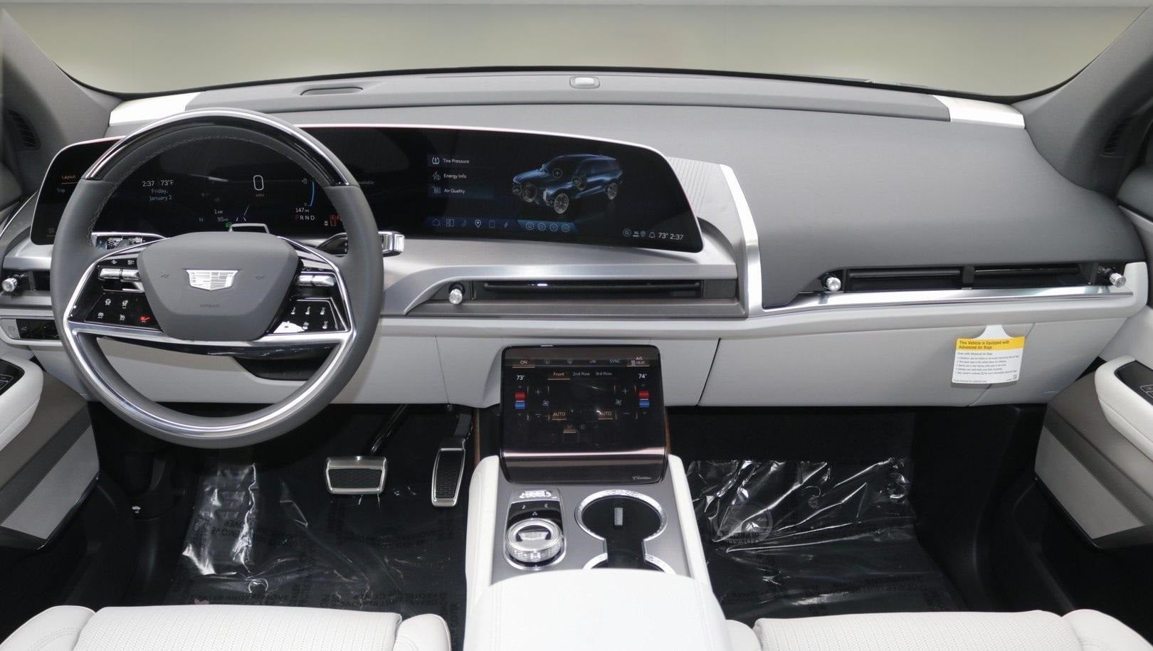2026 Cadillac VISTIQ Luxury