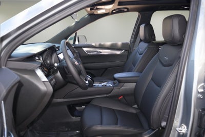 2025 Cadillac XT6 Luxury