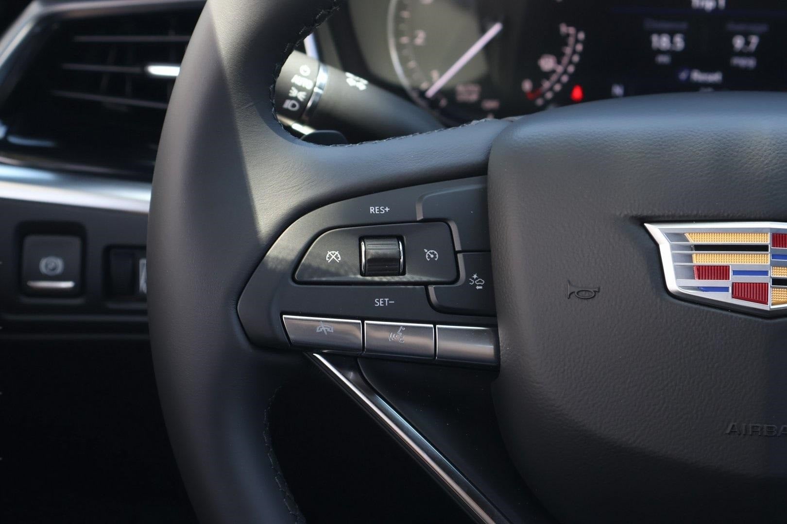 2025 Cadillac XT6 Luxury