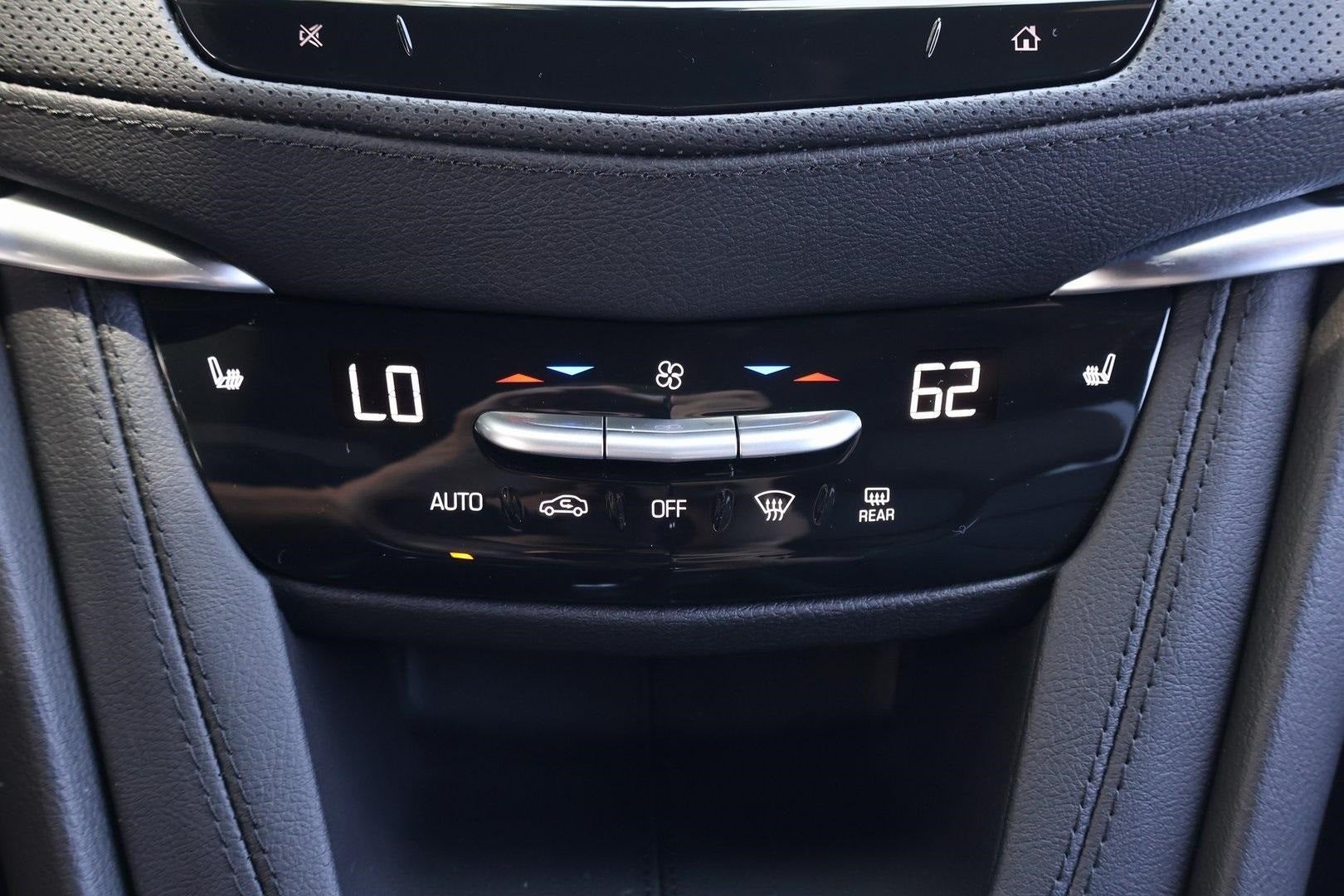 2025 Cadillac XT6 Luxury