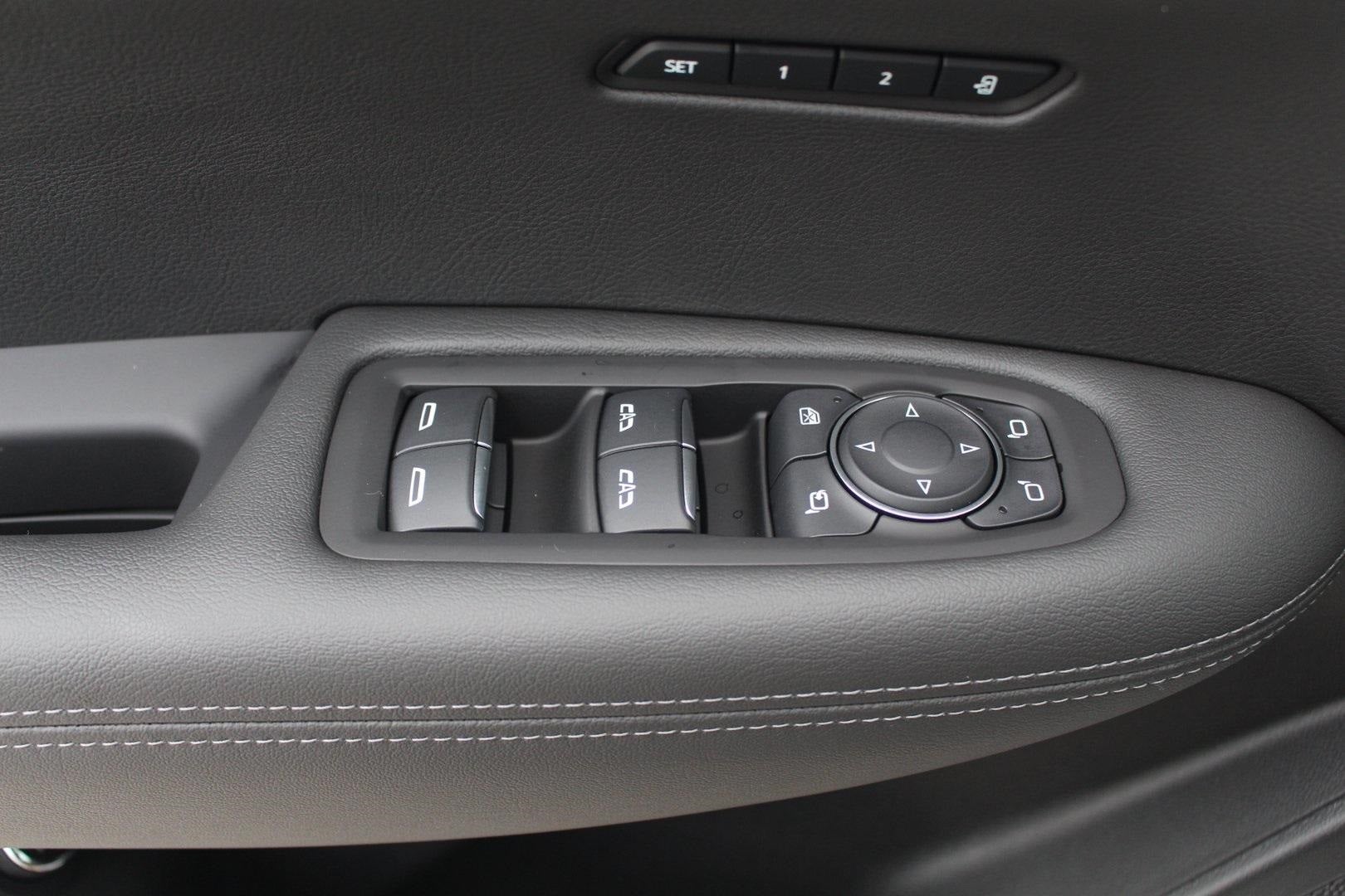 2025 Cadillac XT6 Luxury