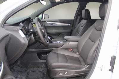 2025 Cadillac XT6 Luxury