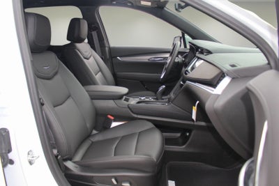 2025 Cadillac XT6 Luxury