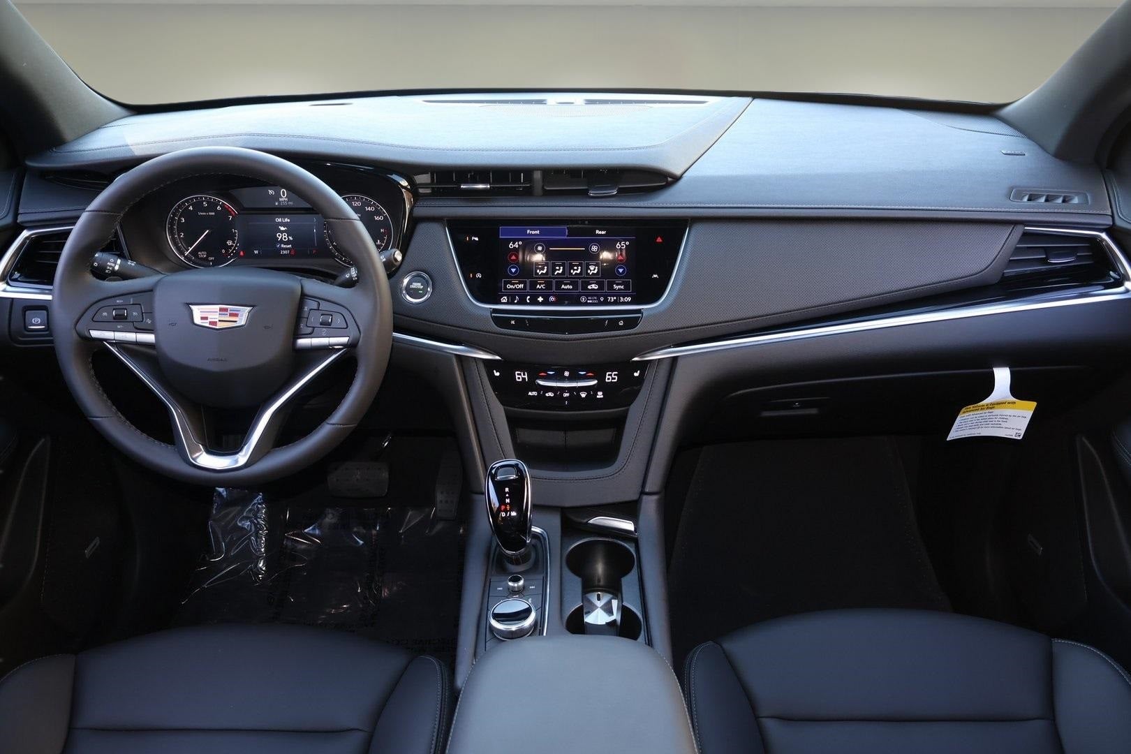 2025 Cadillac XT6 Luxury