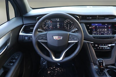 2025 Cadillac XT6 Luxury