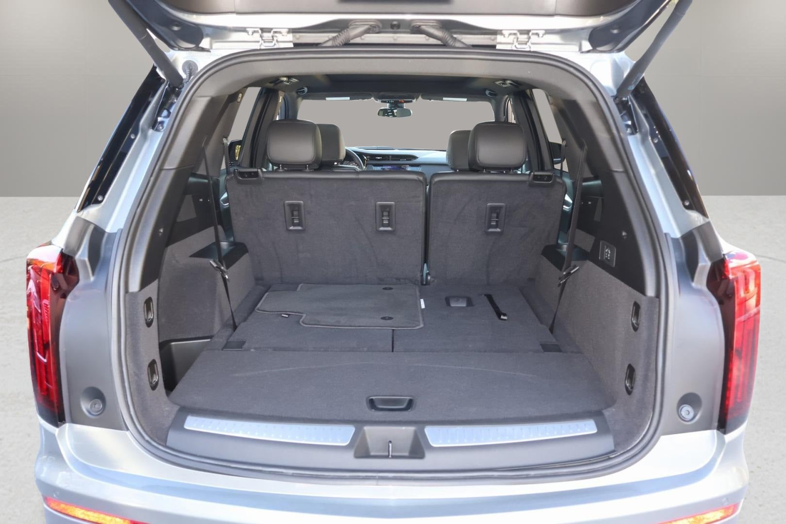 2025 Cadillac XT6 Luxury