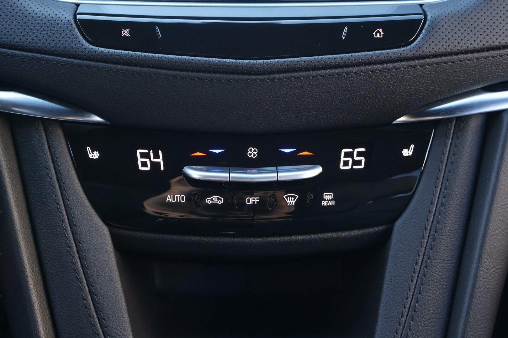 2025 Cadillac XT6 Luxury