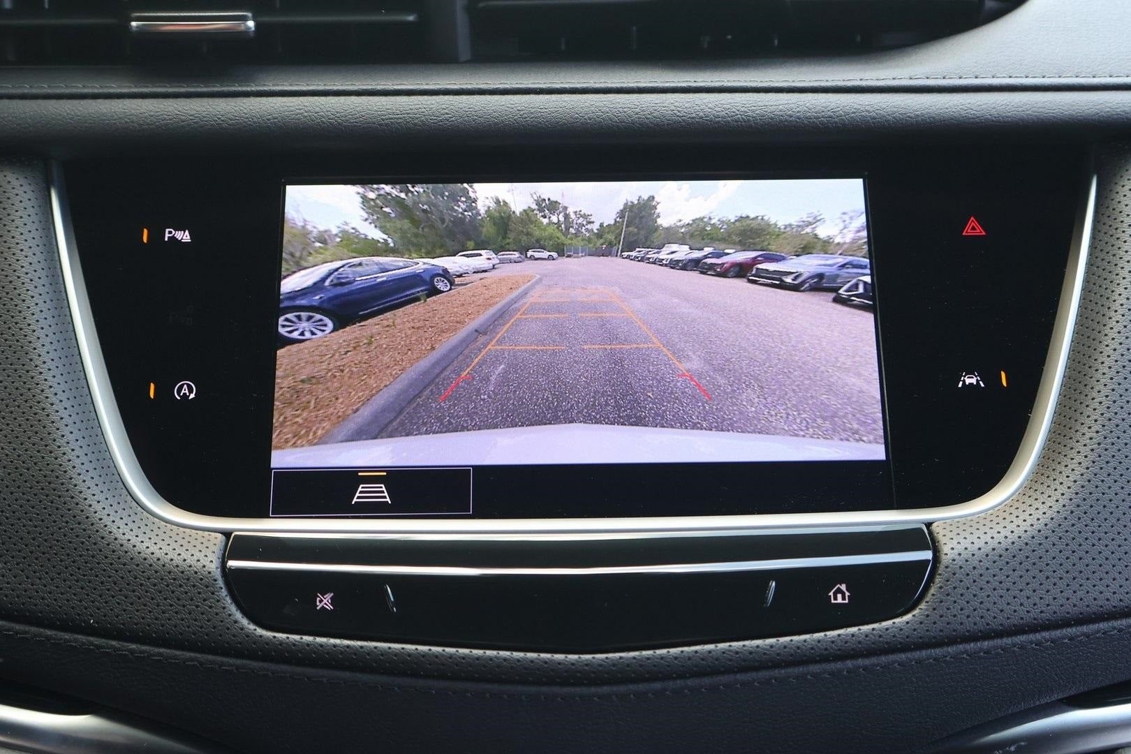 2025 Cadillac XT6 Luxury