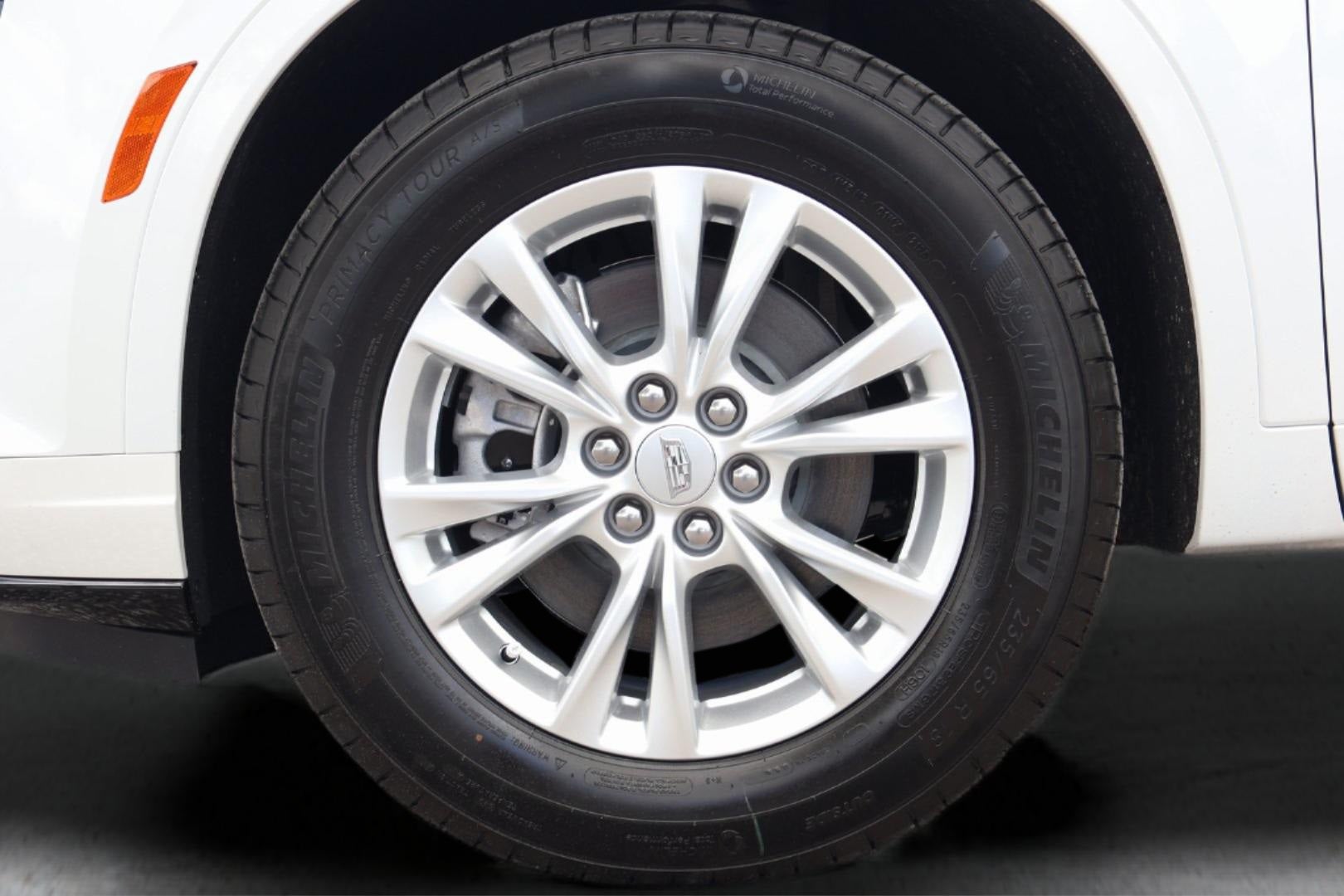 2025 Cadillac XT6 Luxury