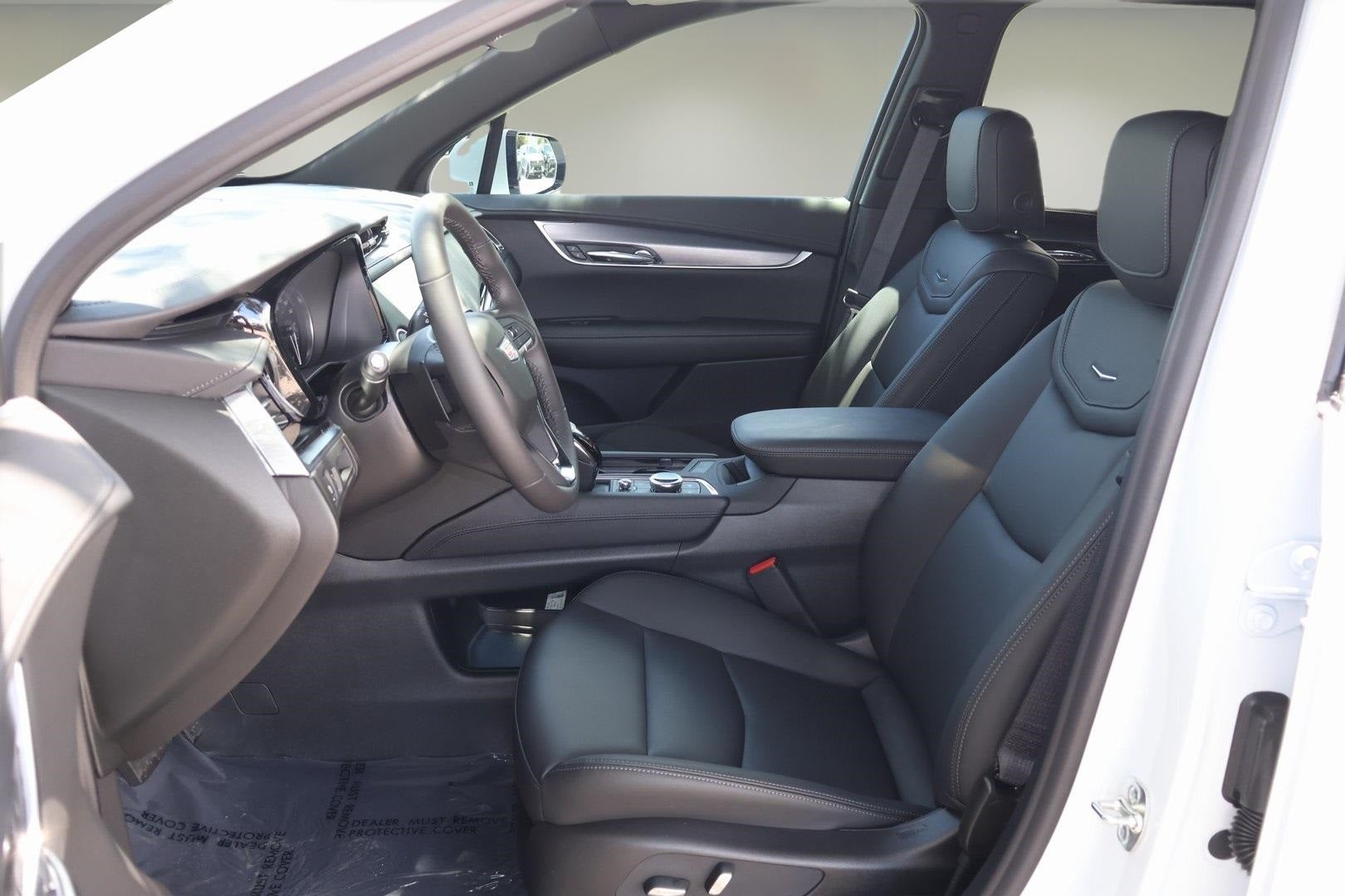 2025 Cadillac XT6 Luxury