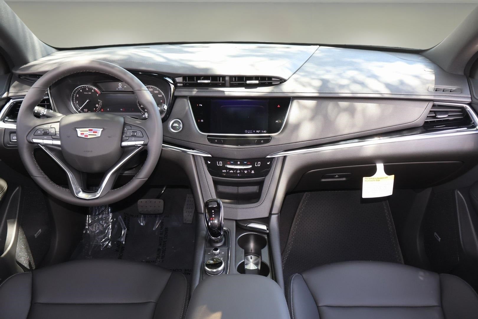 2025 Cadillac XT6 Luxury