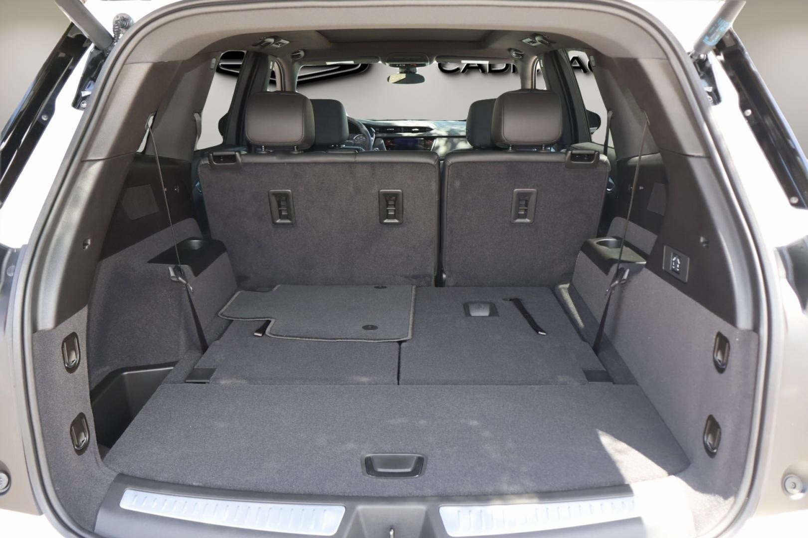 2025 Cadillac XT6 Luxury