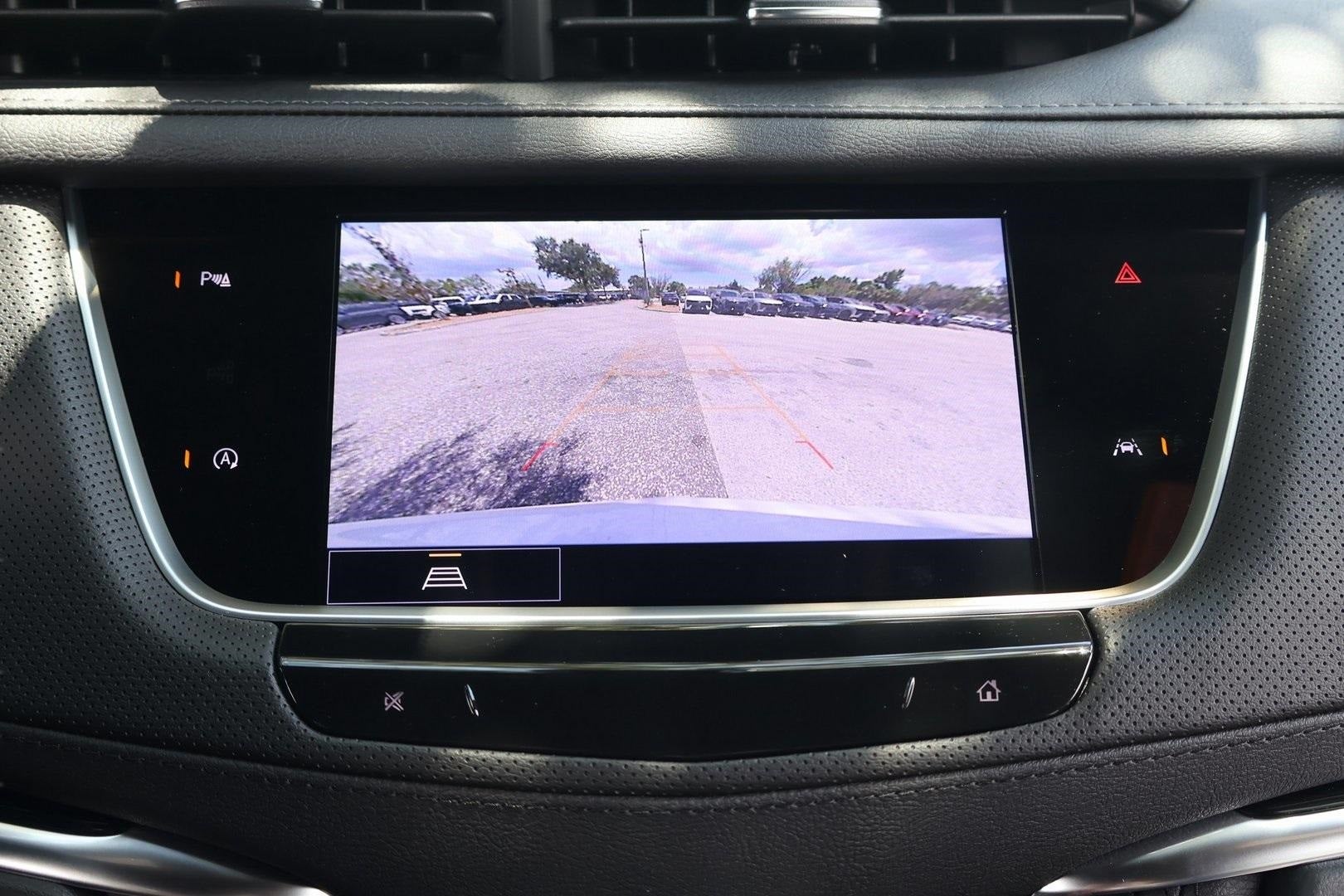 2025 Cadillac XT6 Luxury