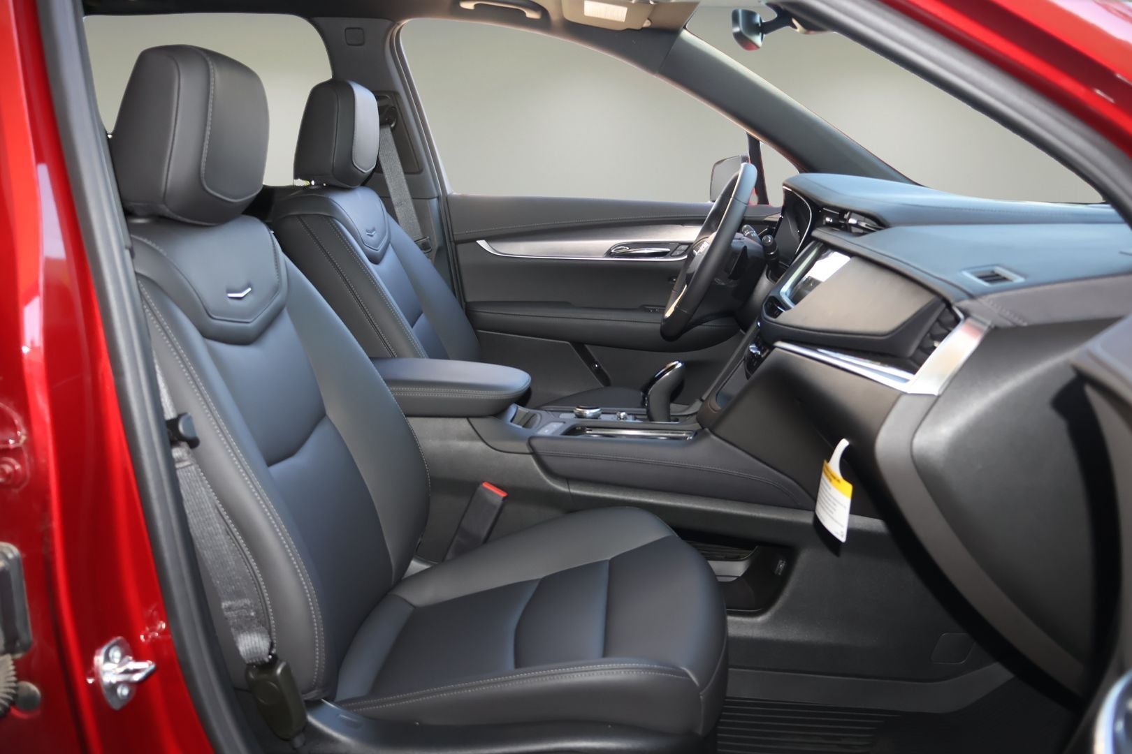 2025 Cadillac XT6 Luxury