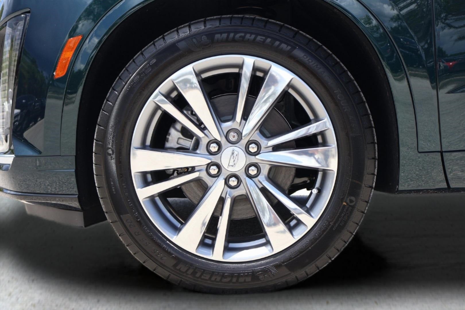 2025 Cadillac XT6 Premium Luxury