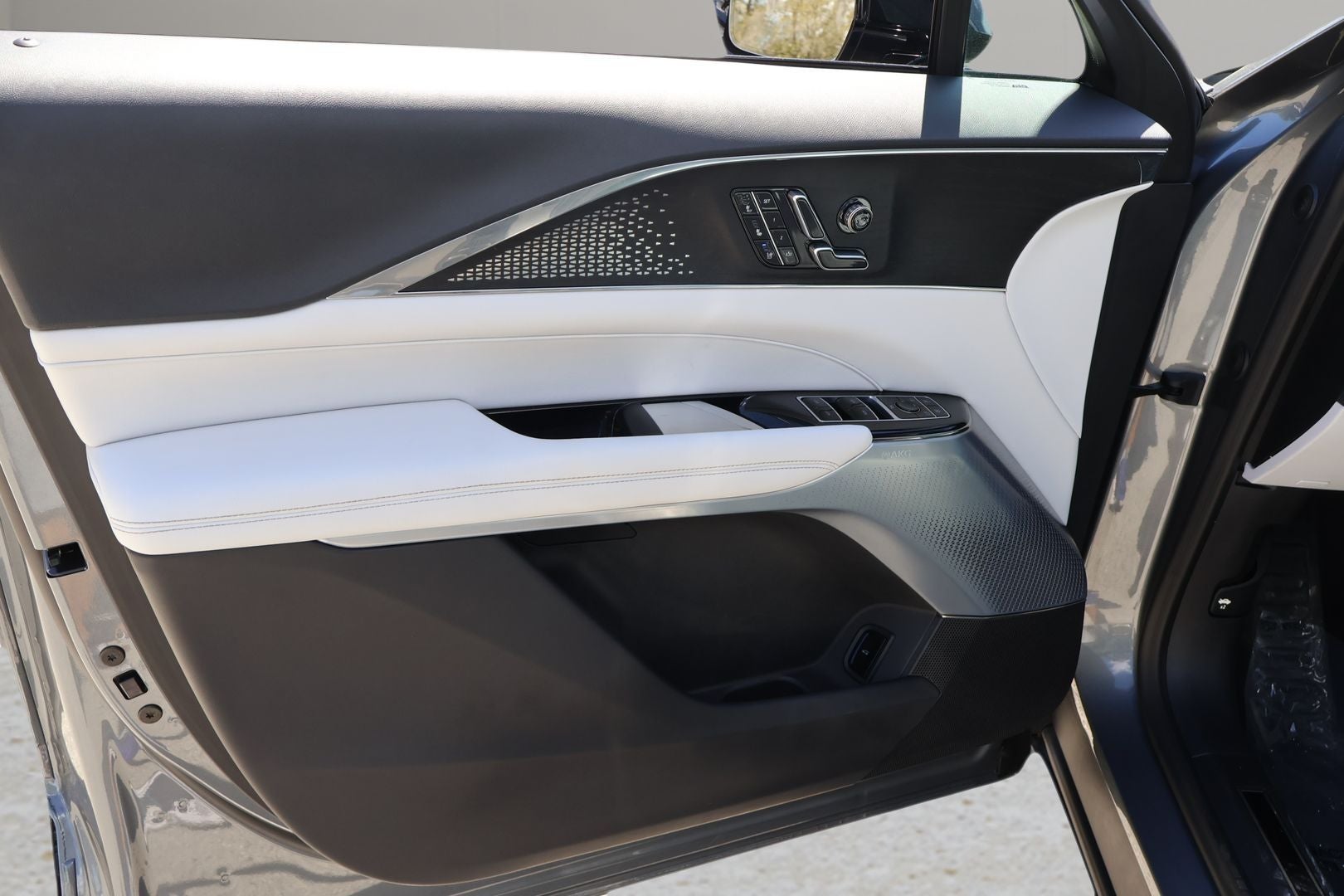 2023 Cadillac LYRIQ Luxury