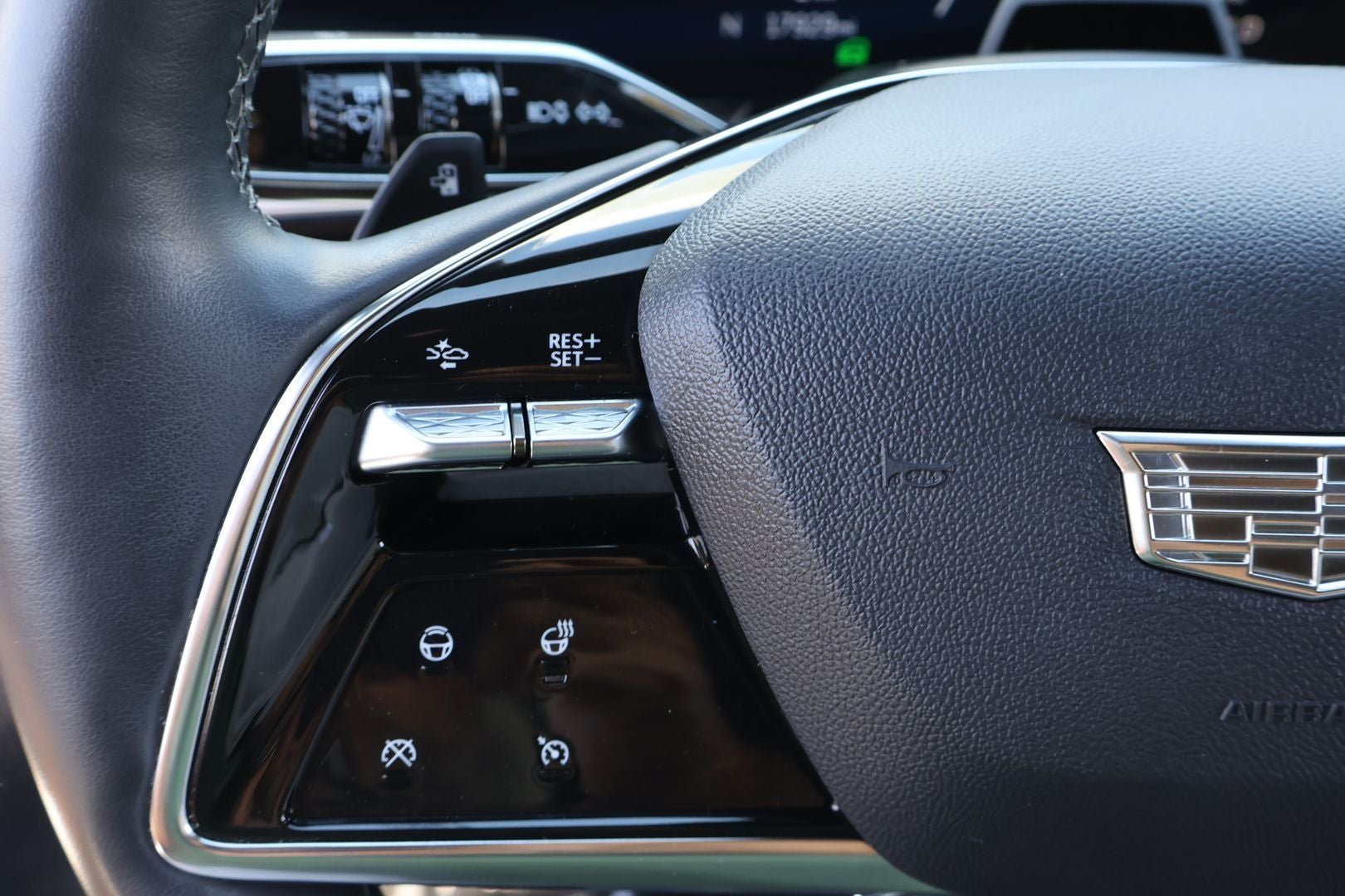 2023 Cadillac LYRIQ Luxury