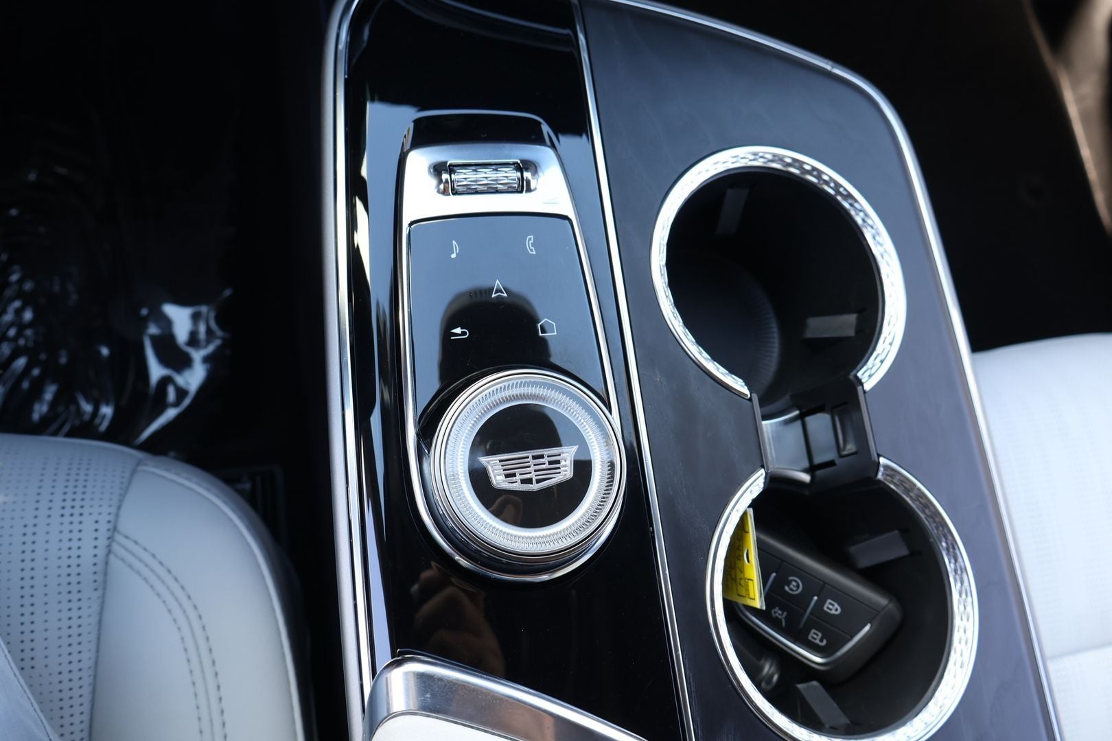 2023 Cadillac LYRIQ Luxury