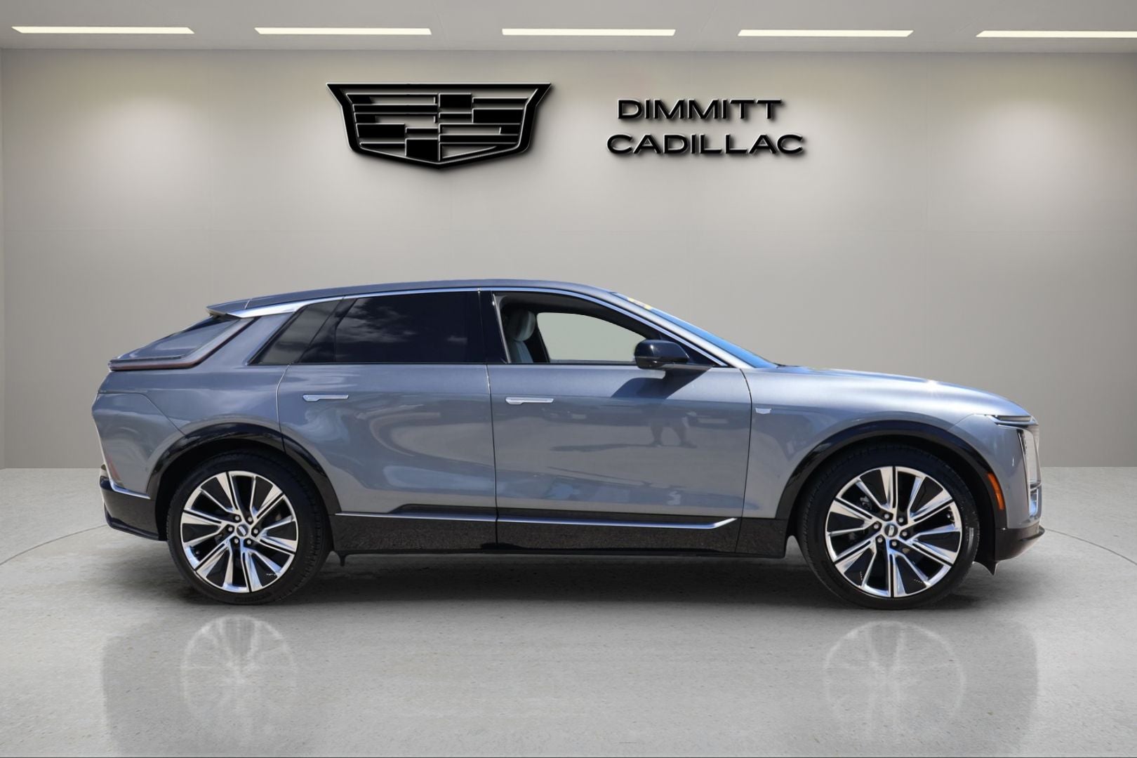 2023 Cadillac LYRIQ Luxury