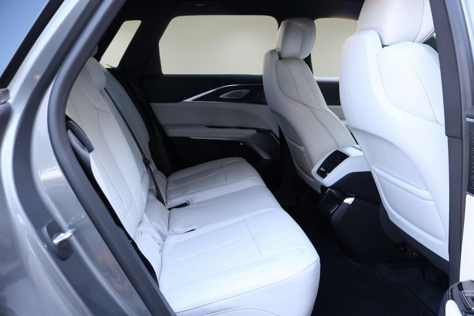 2023 Cadillac LYRIQ Luxury