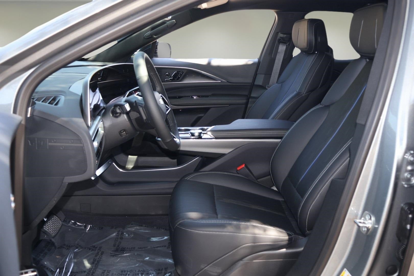 2025 Cadillac LYRIQ Luxury