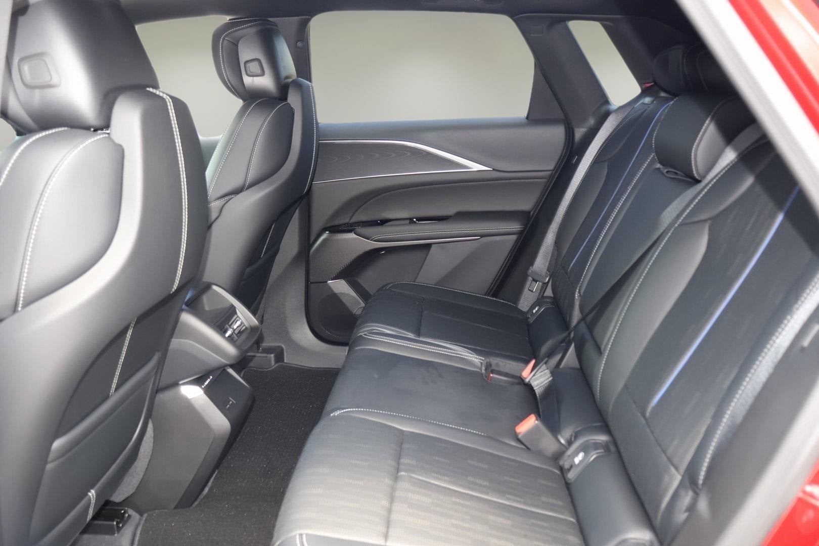 2025 Cadillac LYRIQ Luxury