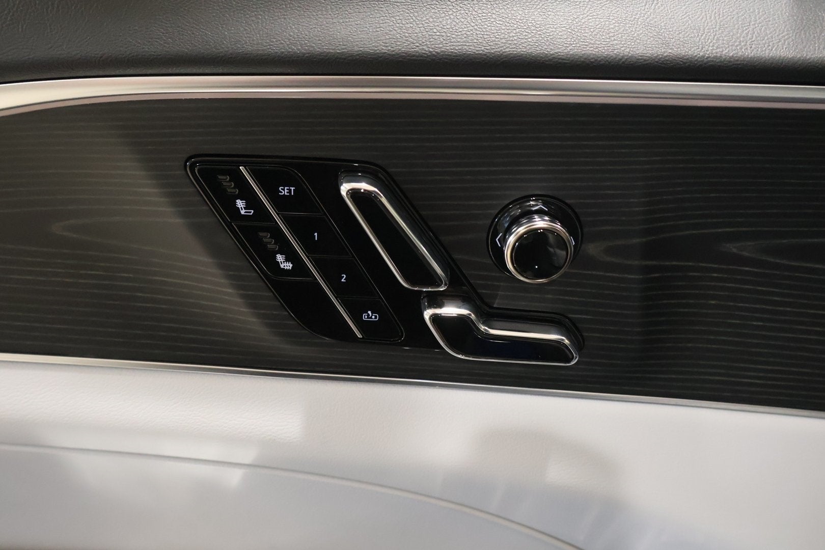 2025 Cadillac LYRIQ Sport