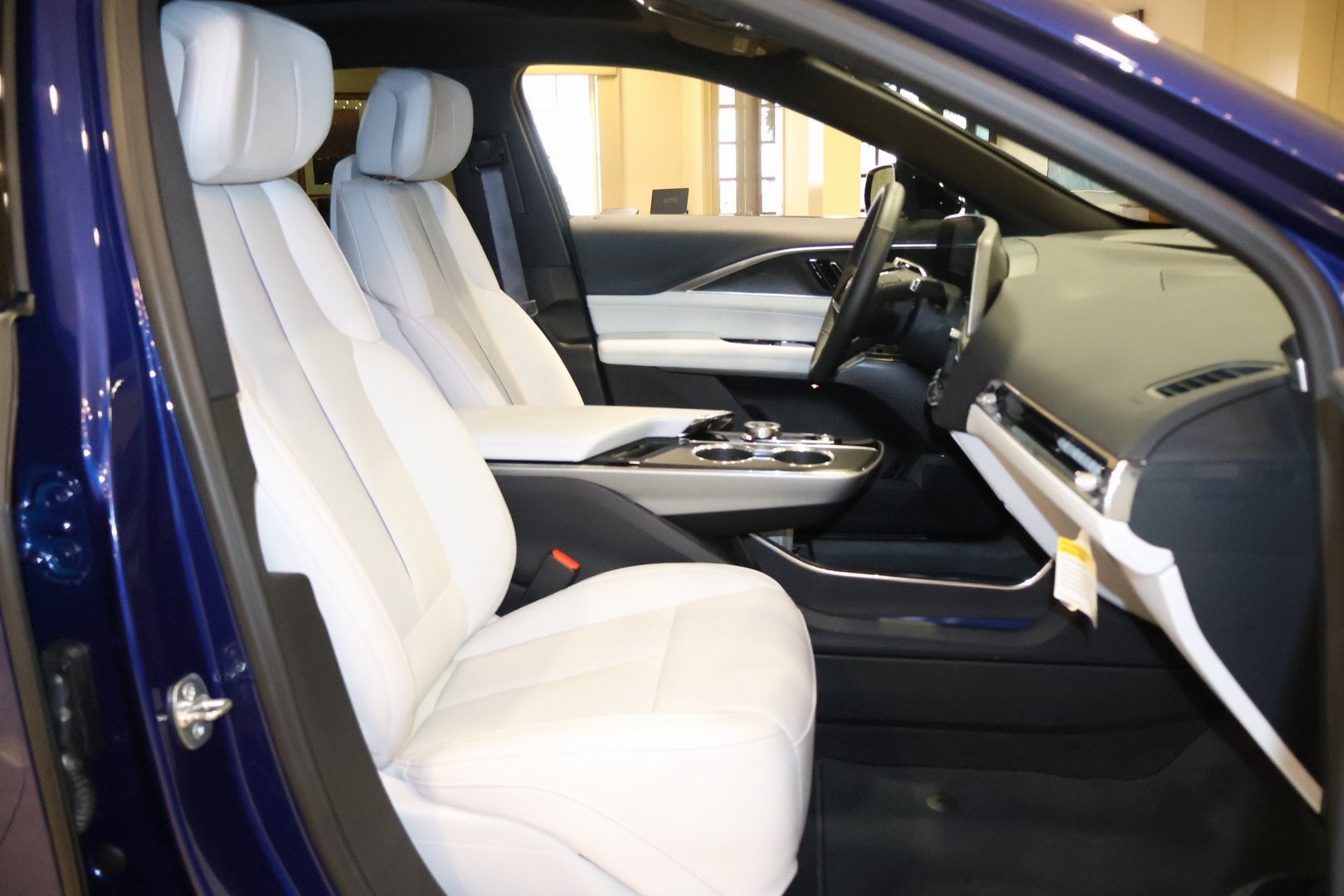 2025 Cadillac LYRIQ Sport