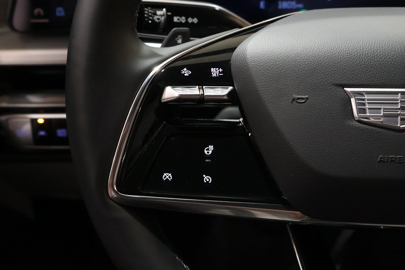 2025 Cadillac LYRIQ Sport