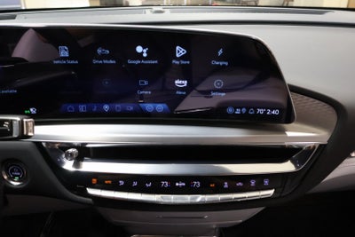 2025 Cadillac LYRIQ Sport