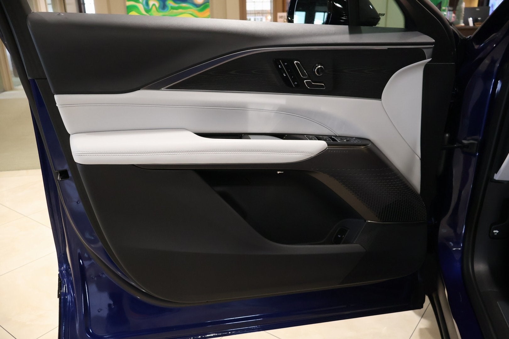 2025 Cadillac LYRIQ Sport