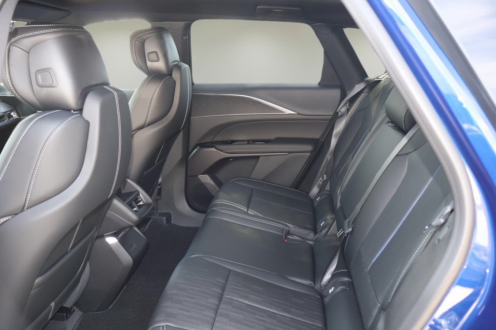 2025 Cadillac LYRIQ Sport