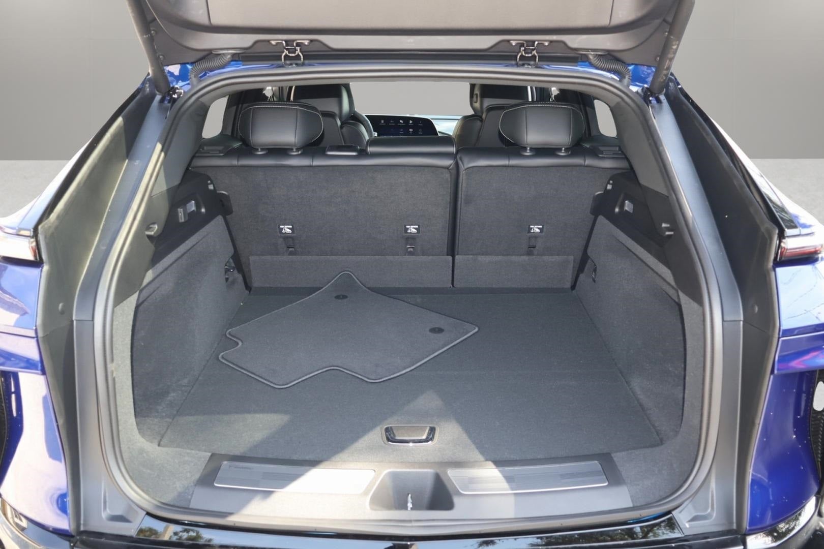 2025 Cadillac LYRIQ Sport