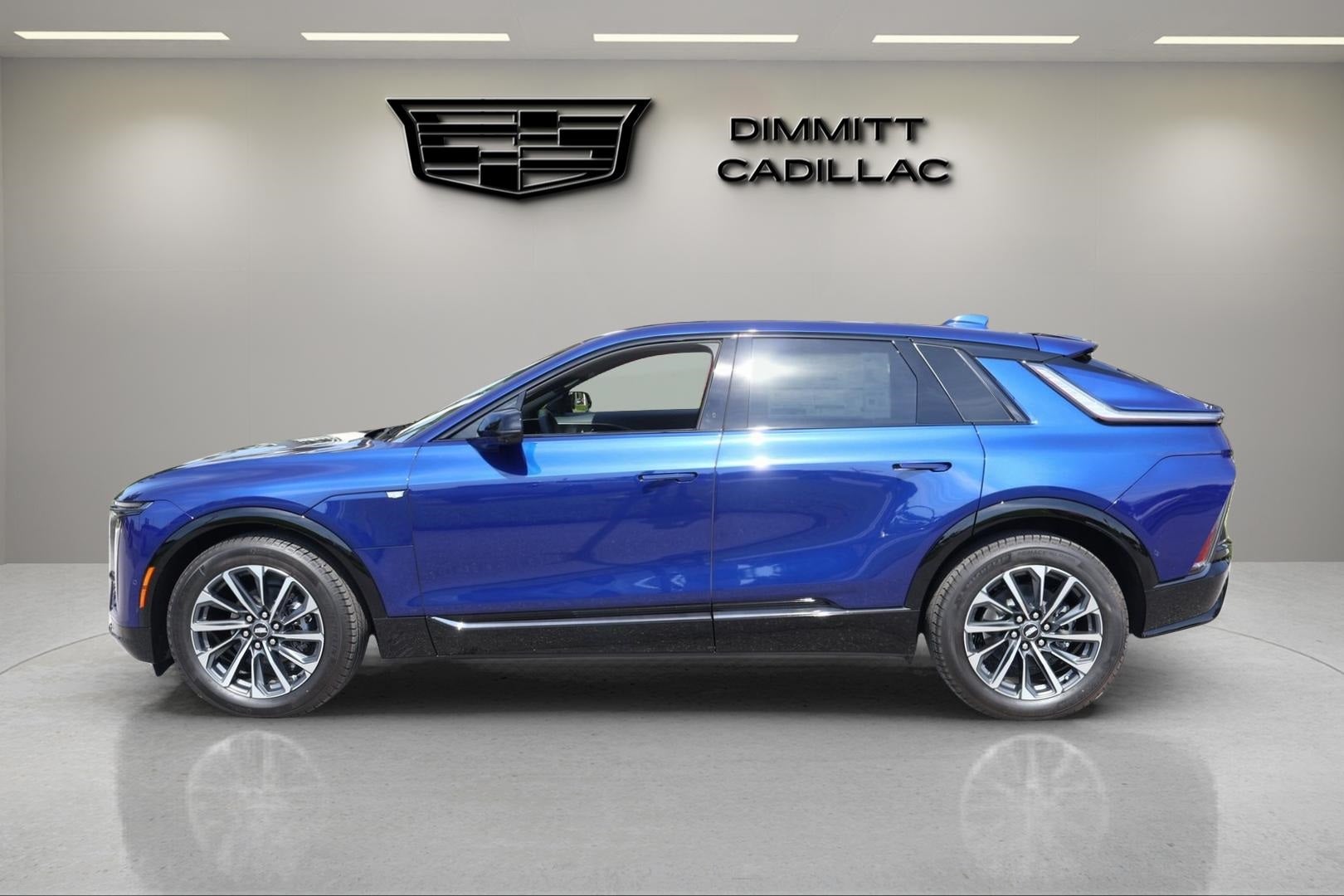 2025 Cadillac LYRIQ Sport