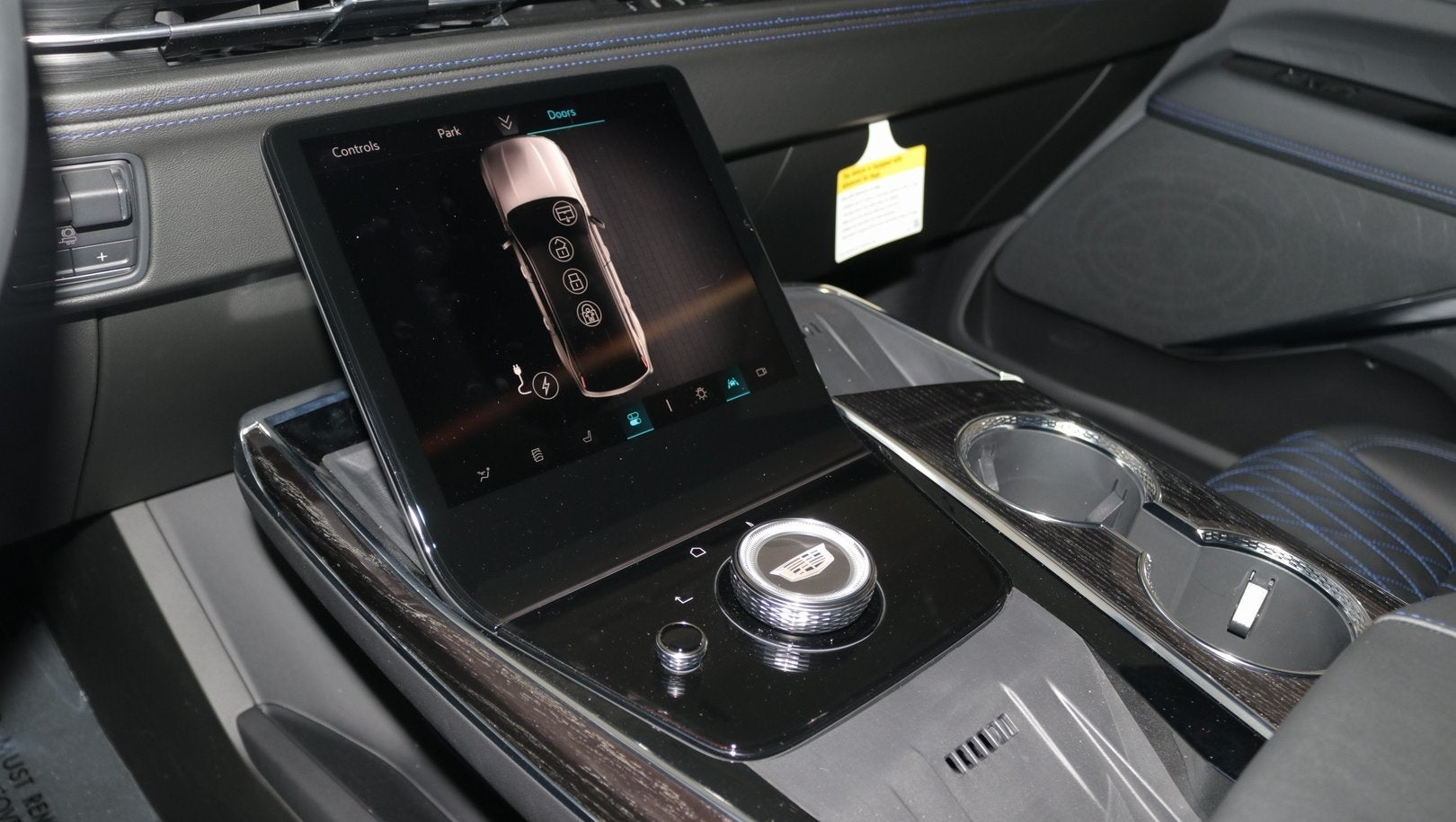 2026 Cadillac ESCALADE IQL Sport