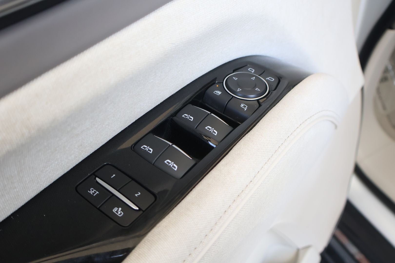 2022 Cadillac Escalade ESV Premium Luxury Platinum