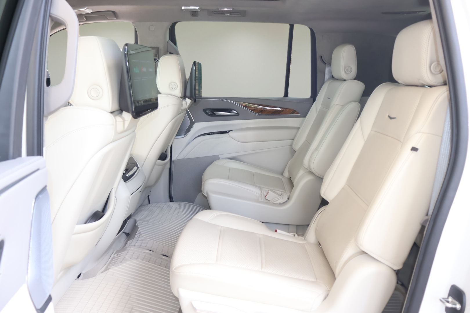 2022 Cadillac Escalade ESV Premium Luxury Platinum