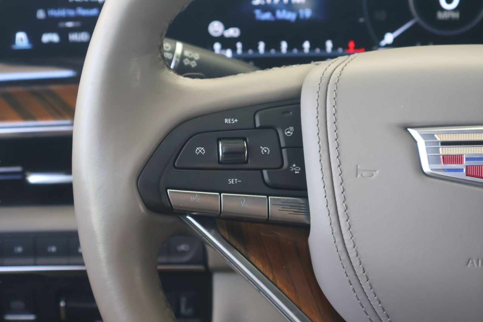 2022 Cadillac Escalade ESV Premium Luxury Platinum